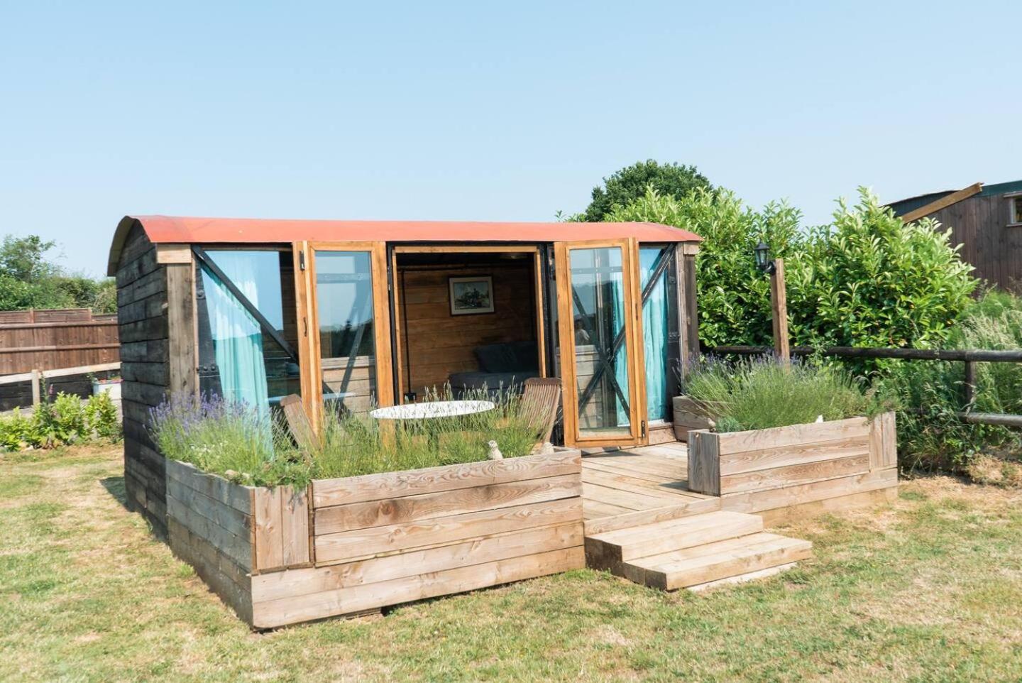 Swallowfield Glamping-Station Master Yeovil Exteriör bild