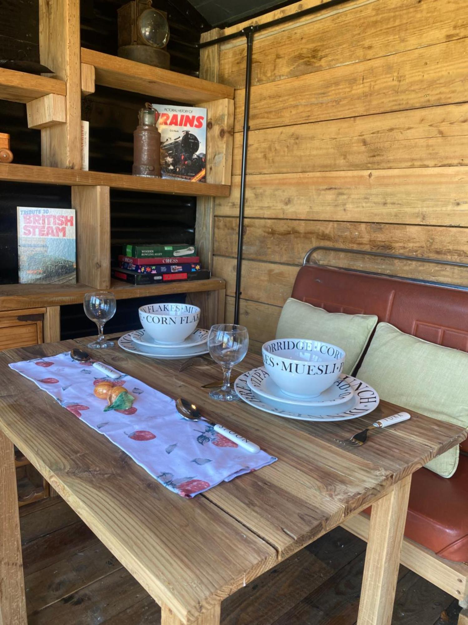 Swallowfield Glamping-Station Master Yeovil Exteriör bild